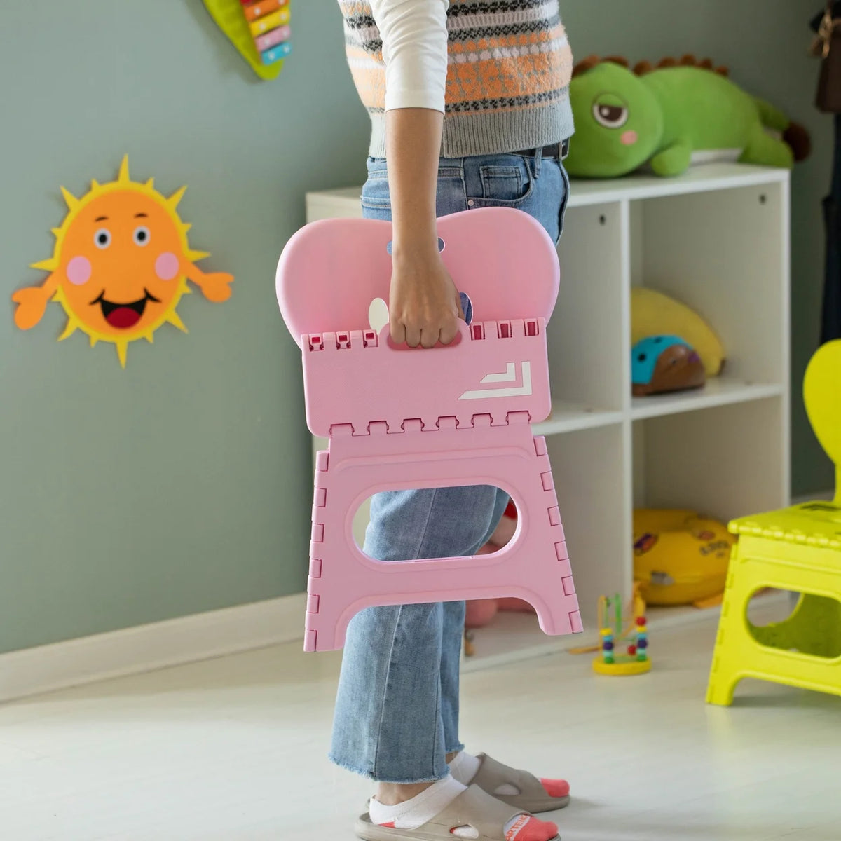 Foldable Step Stool with Back Support and Handle, Green E912