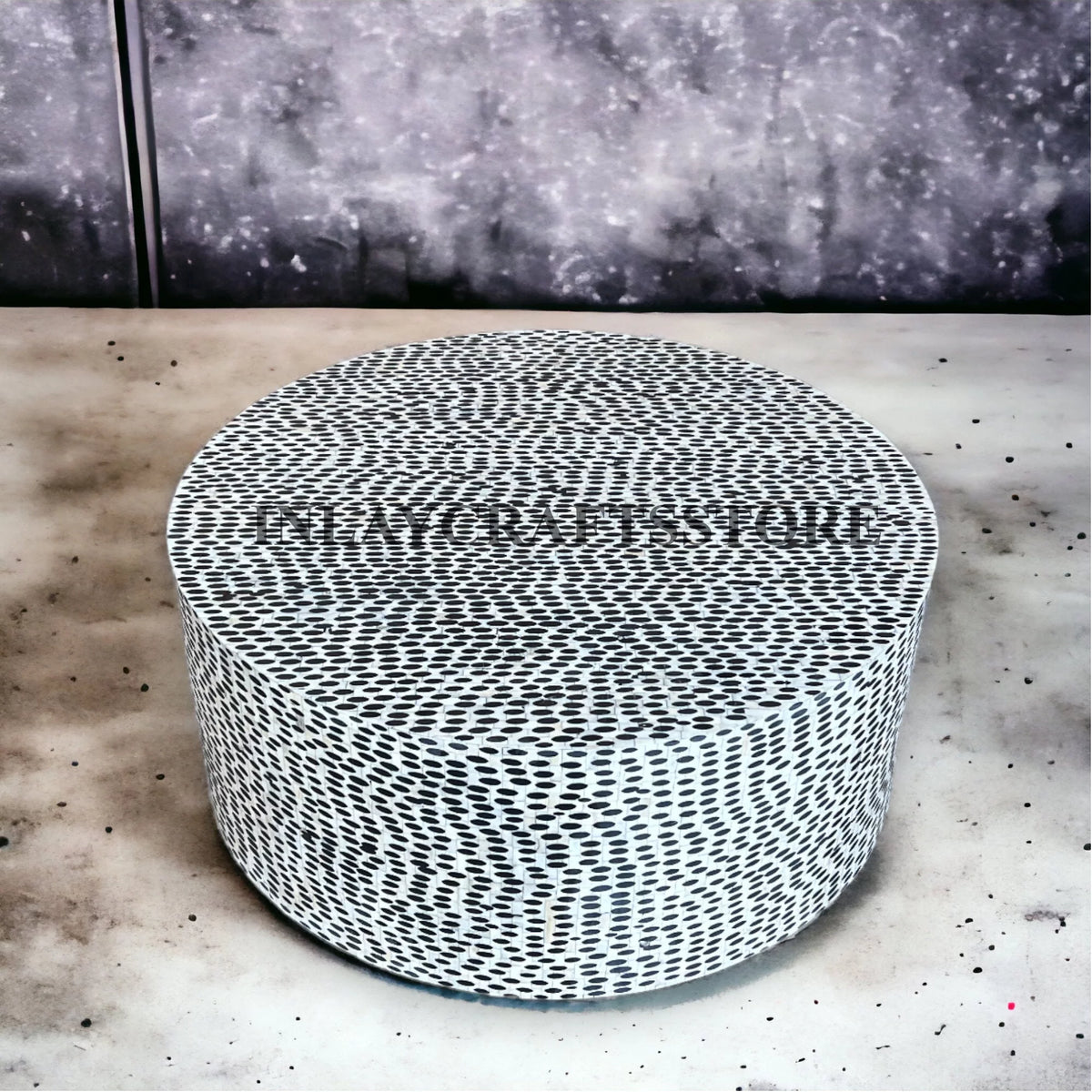 Bone Inlay Leopard Design Round Coffee Table Black P7508