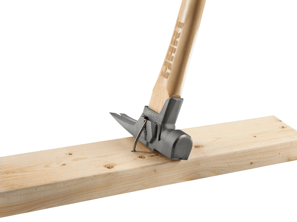 14oz Titanium Hammer V8456