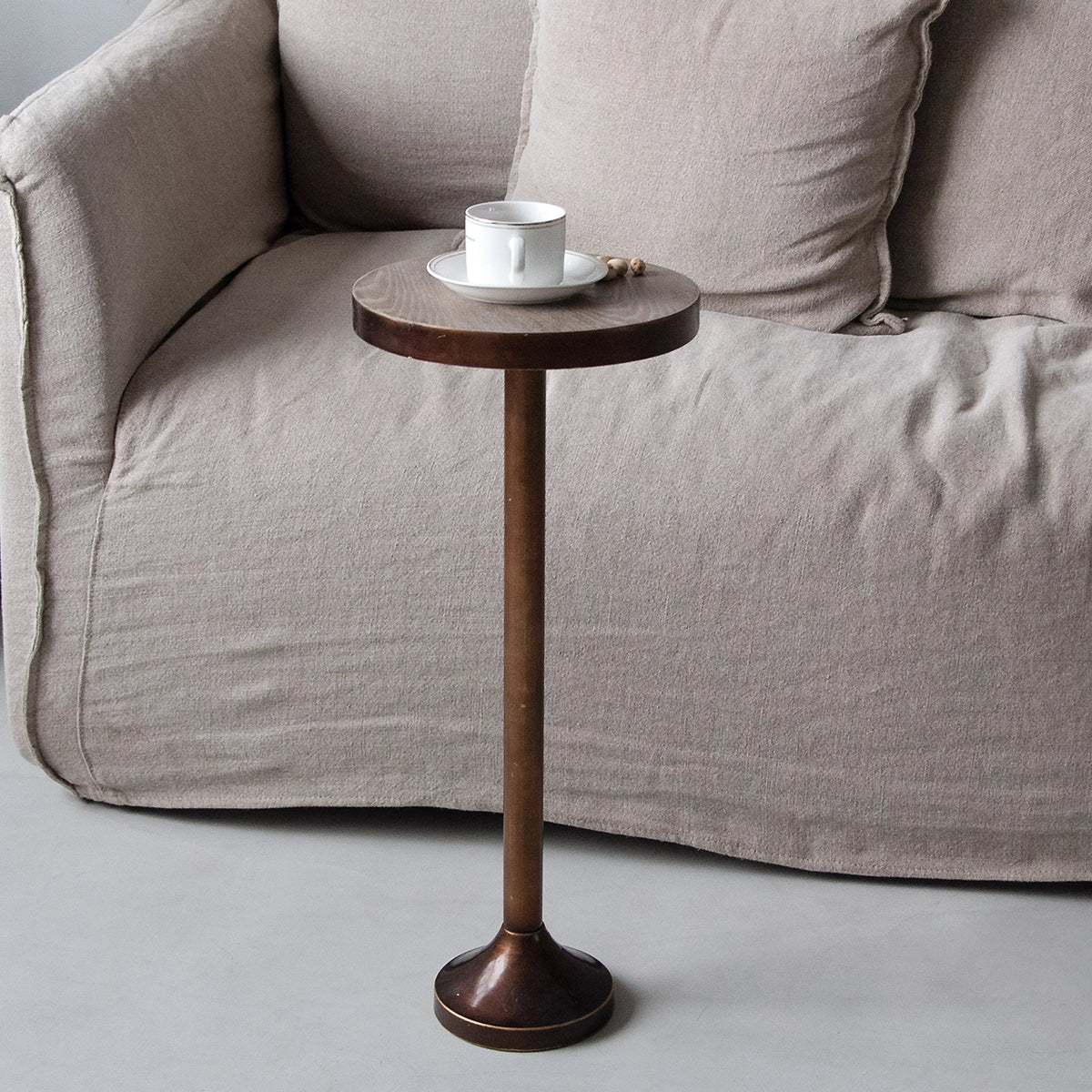 Small Drinking Table with Metal Base X5445