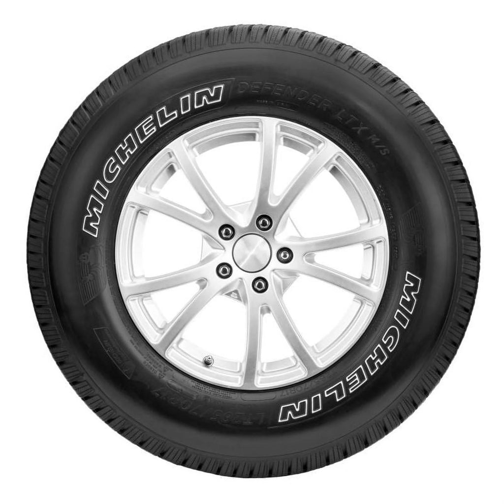 All Season 235/70R16 109T XL Light Truck Tire O682107