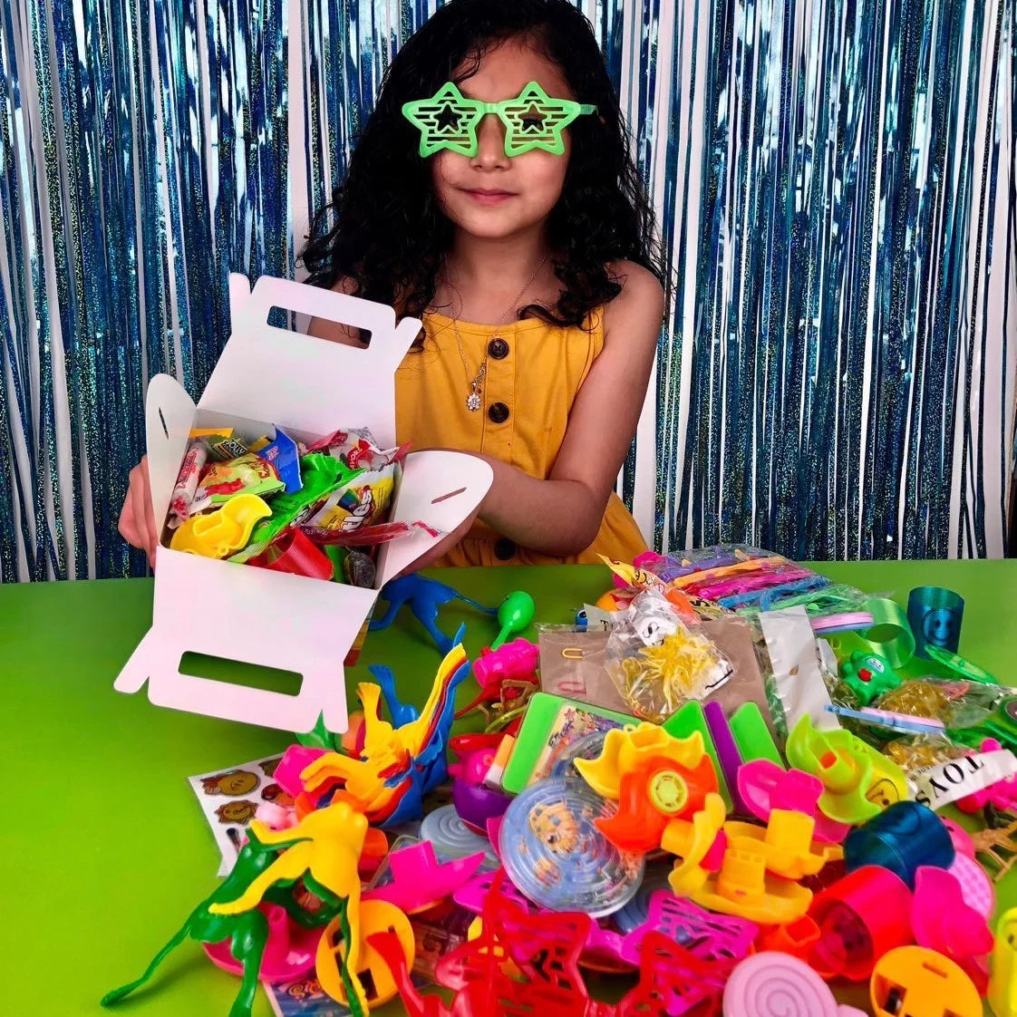 200 Pcs Party Favors O84604