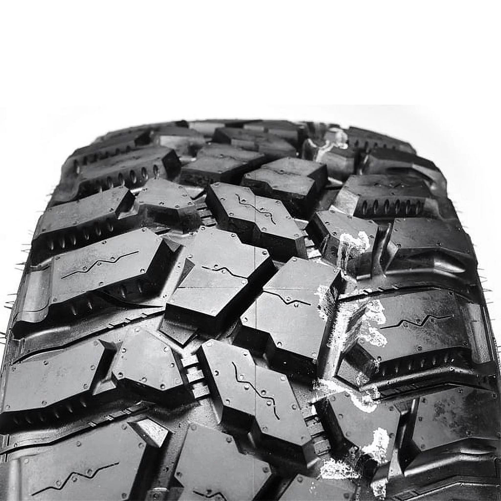 Mud Terrain Light Truck Tire D48191