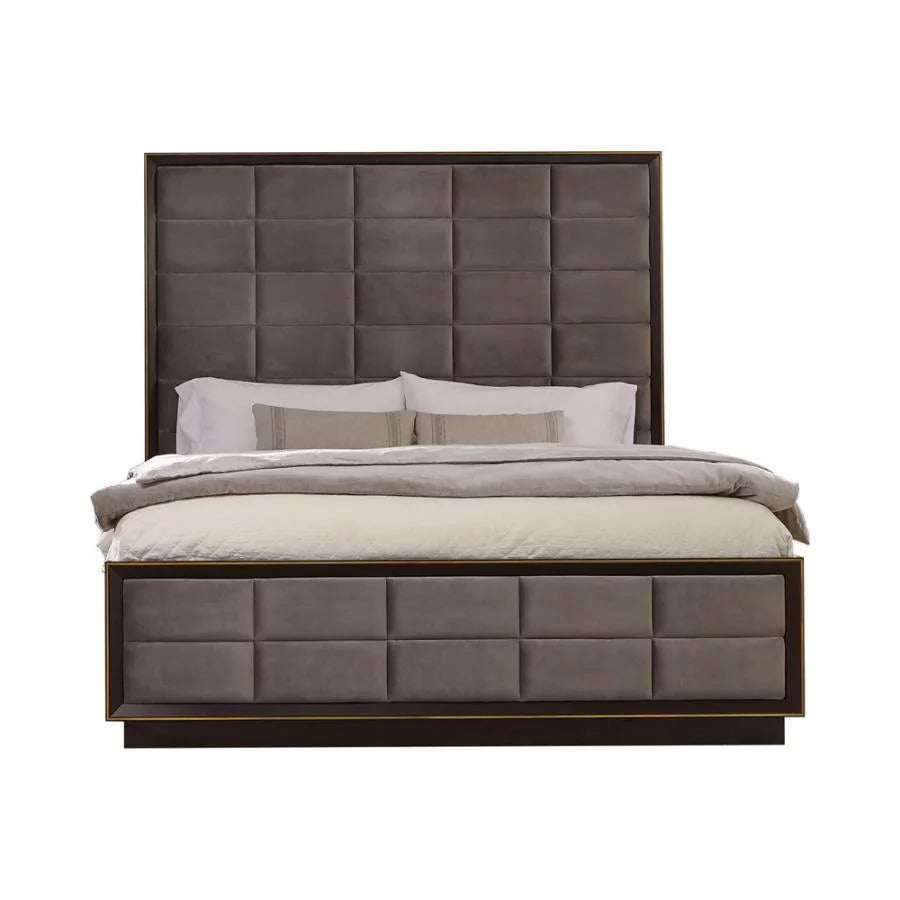 4-piece Queen Panel Bedroom Set Grey Smoked Peppercorn U300943