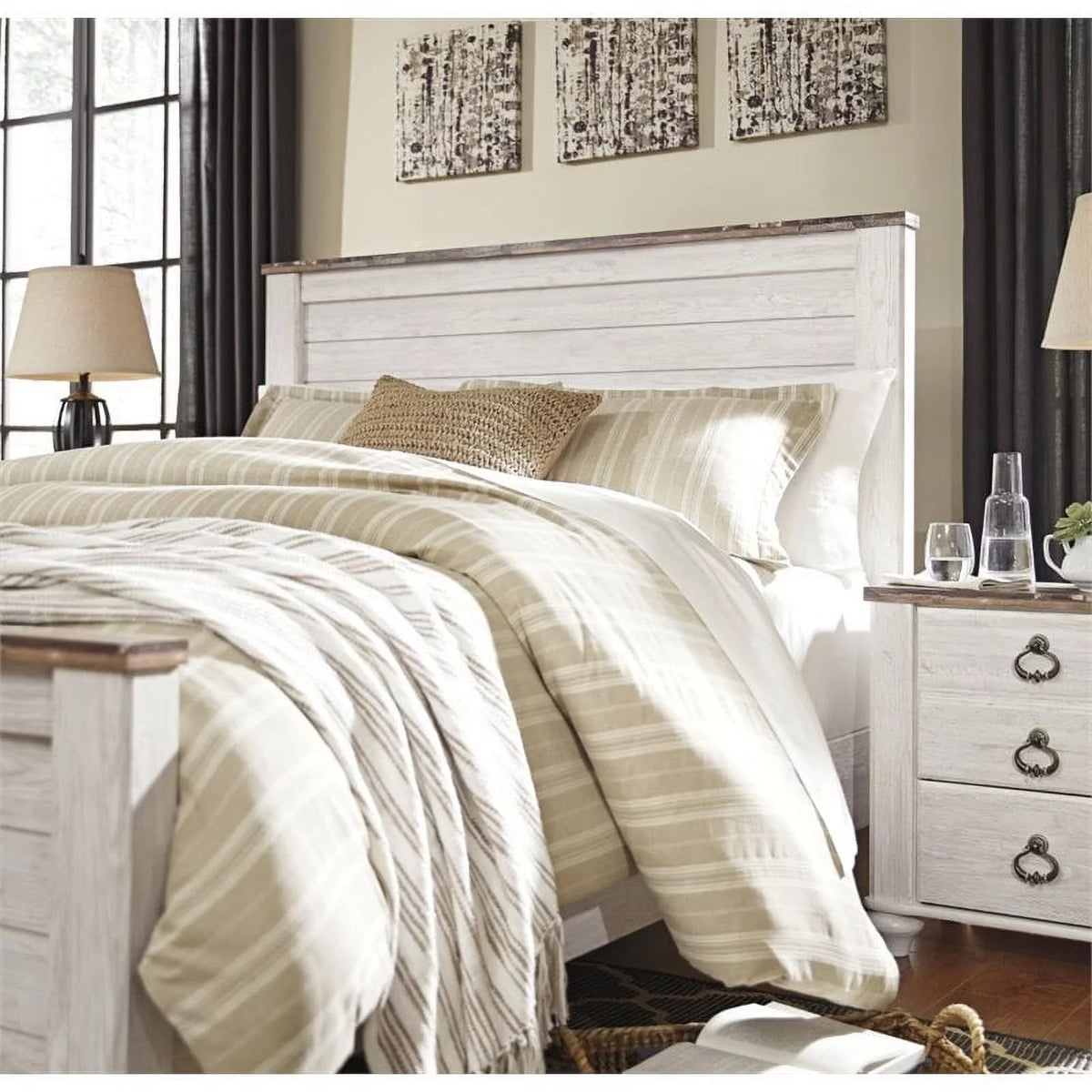 Queen Panel Bed in Whitewash H818533